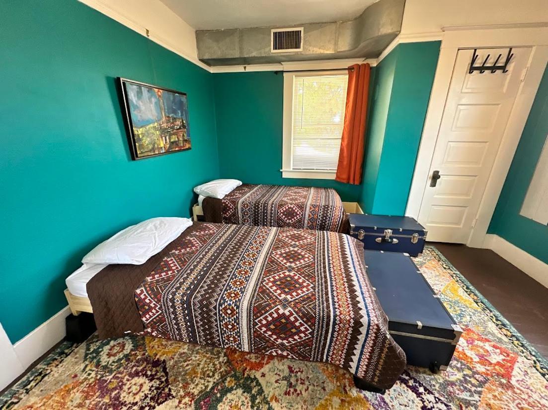The Good Manor Pansiyon Fresno Dış mekan fotoğraf